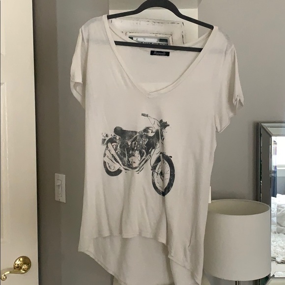 Graphic Tee - Picture 1 of 4